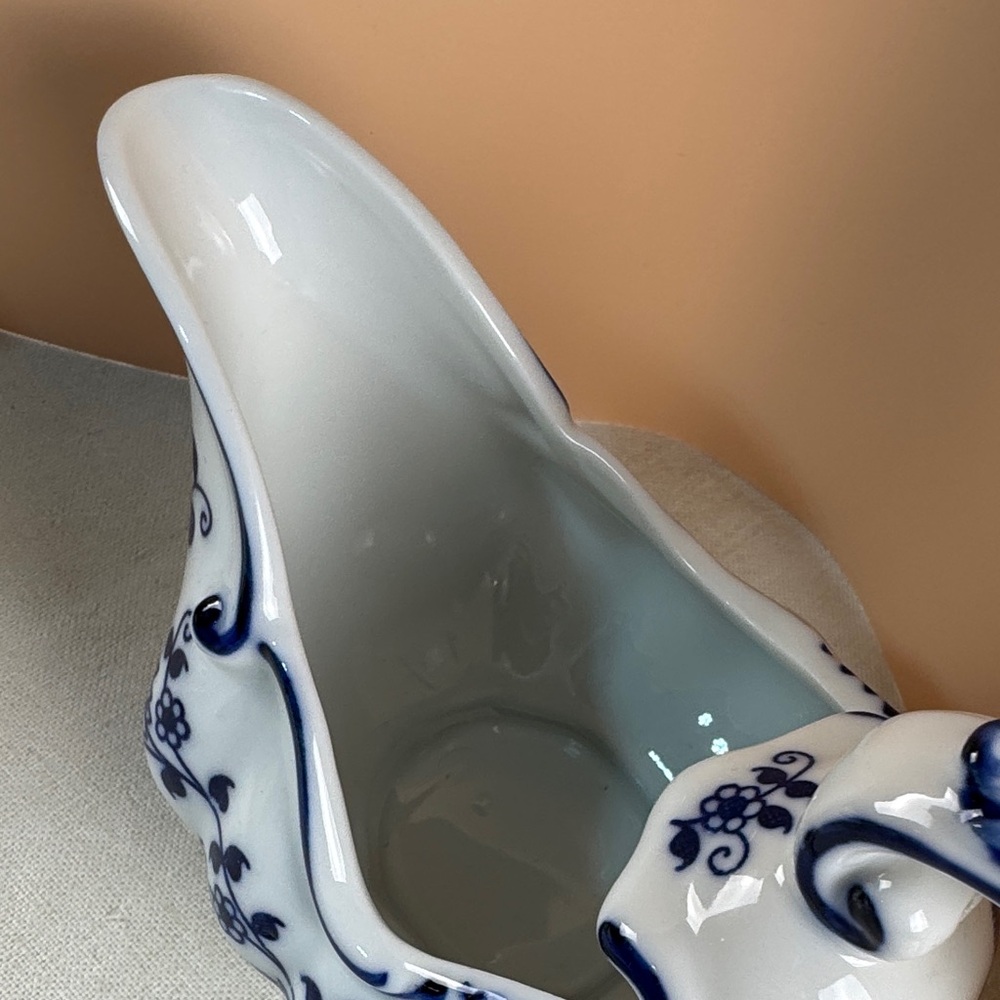 Vienna Woods Blue Onion Ceramic Pitcher - Picture 4 of 10